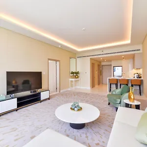 Ultra Luxury Palm Tower With Shared Facilities Dubai