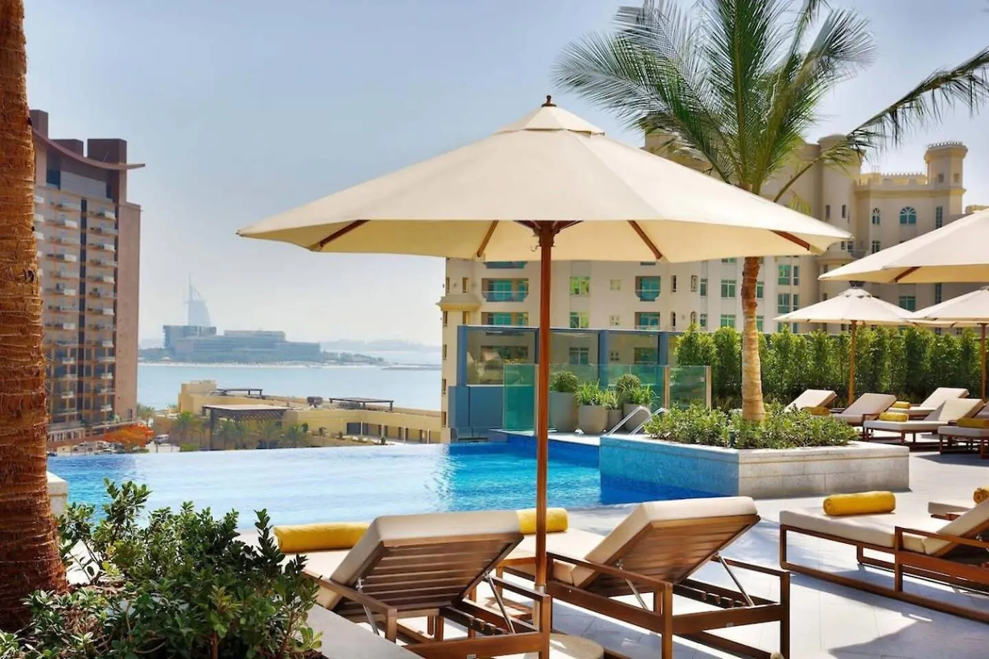 Skyviews Luxury 35Th St Regis 5 Stars At Palm Tower Aparthotel Dubai United Arab Emirates